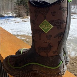 Muck spring boots. Used one season
